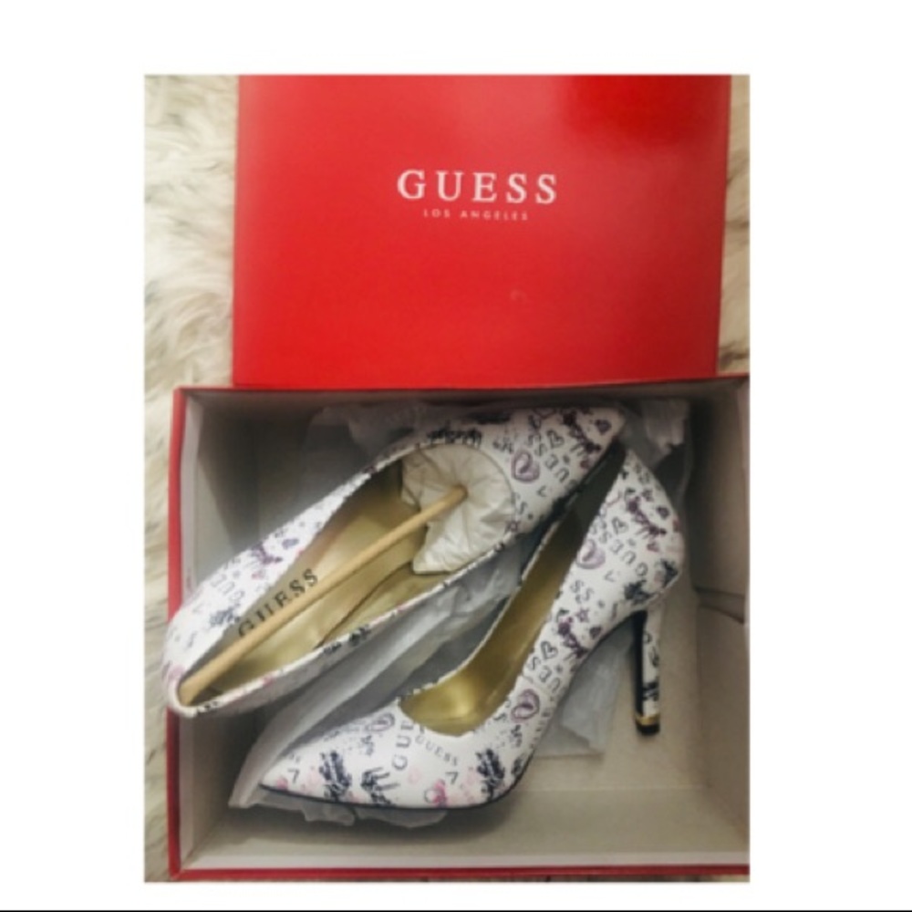 NWT GUESS Los Ángeles